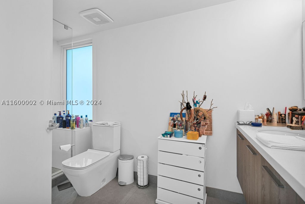 1000 99th St #14, Bay Harbor Islands FL 33154