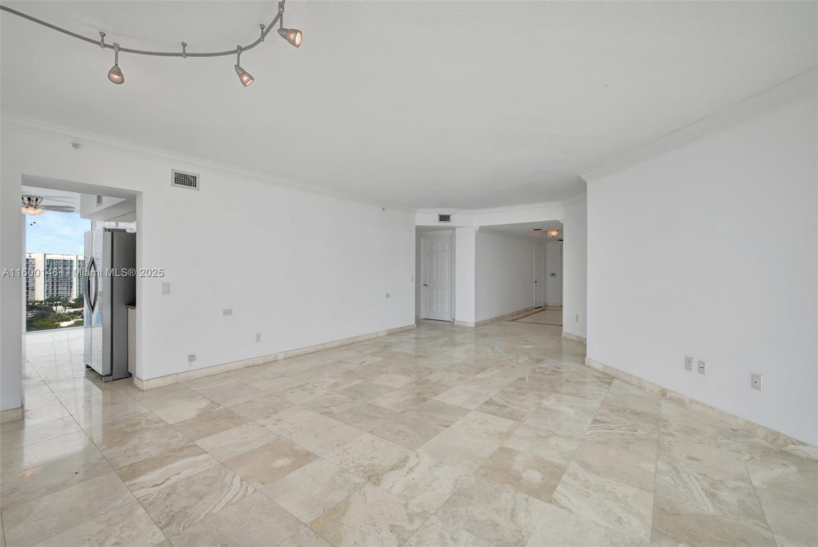3370 Hidden Bay Dr #1208, Aventura FL 33180