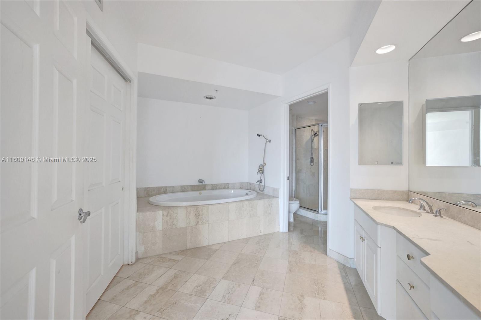 3370 Hidden Bay Dr #1208, Aventura FL 33180