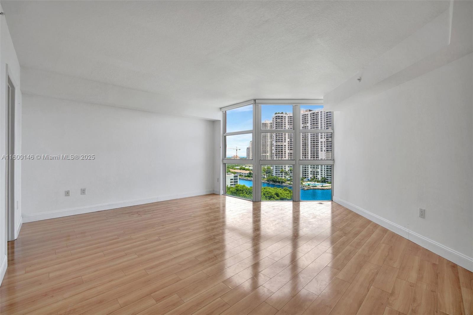 3370 Hidden Bay Dr #1208, Aventura FL 33180