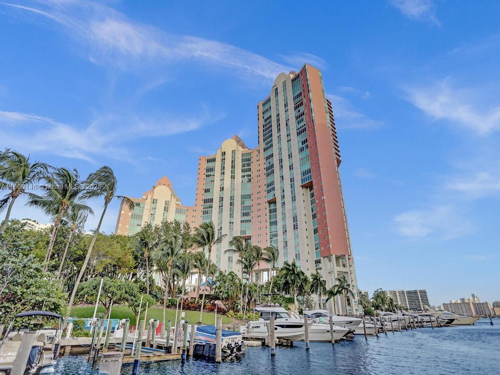 3370 Hidden Bay Dr #1208, Aventura FL 33180