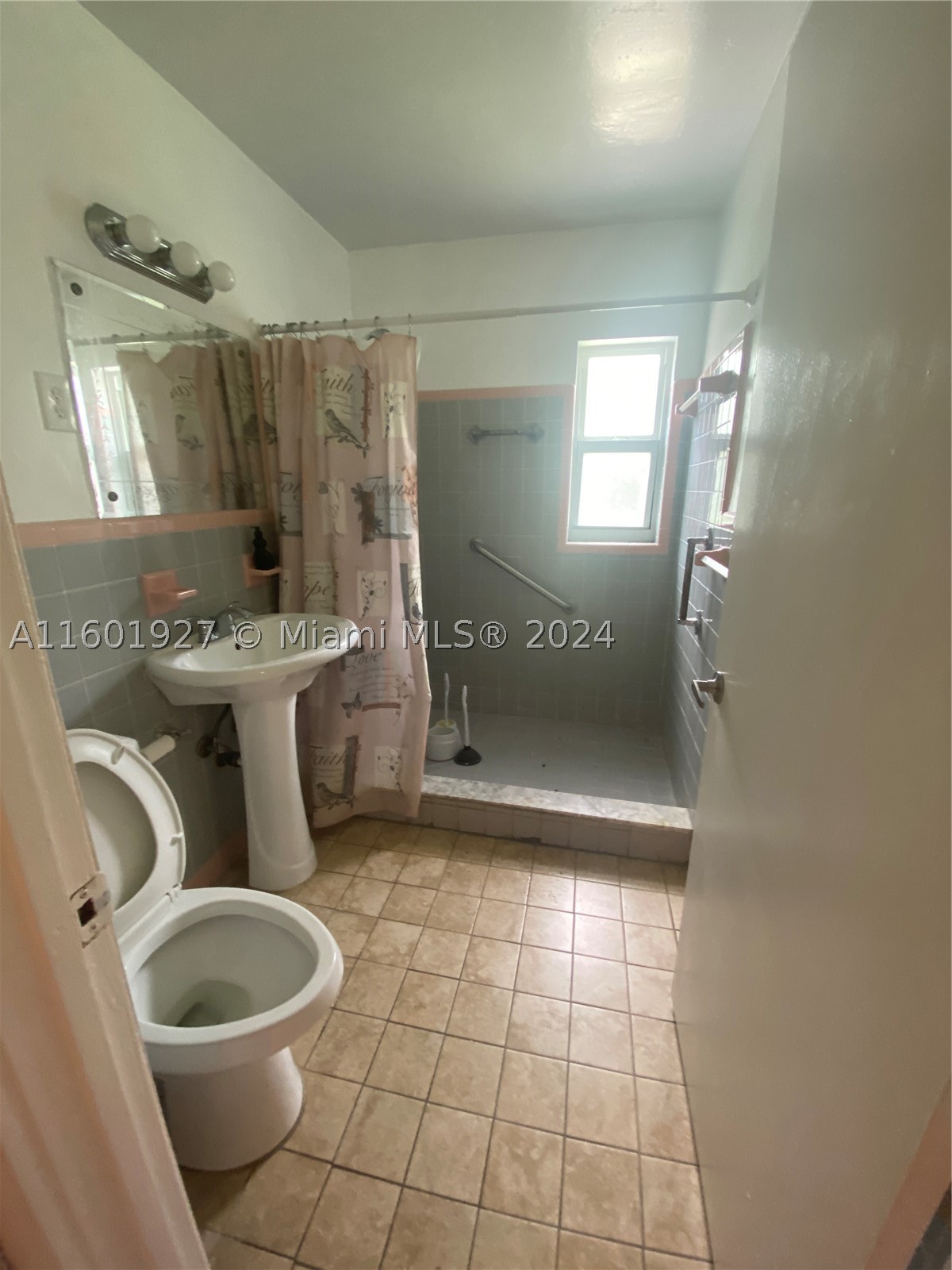 1739 SW 28th Ter, Fort Lauderdale FL 33312