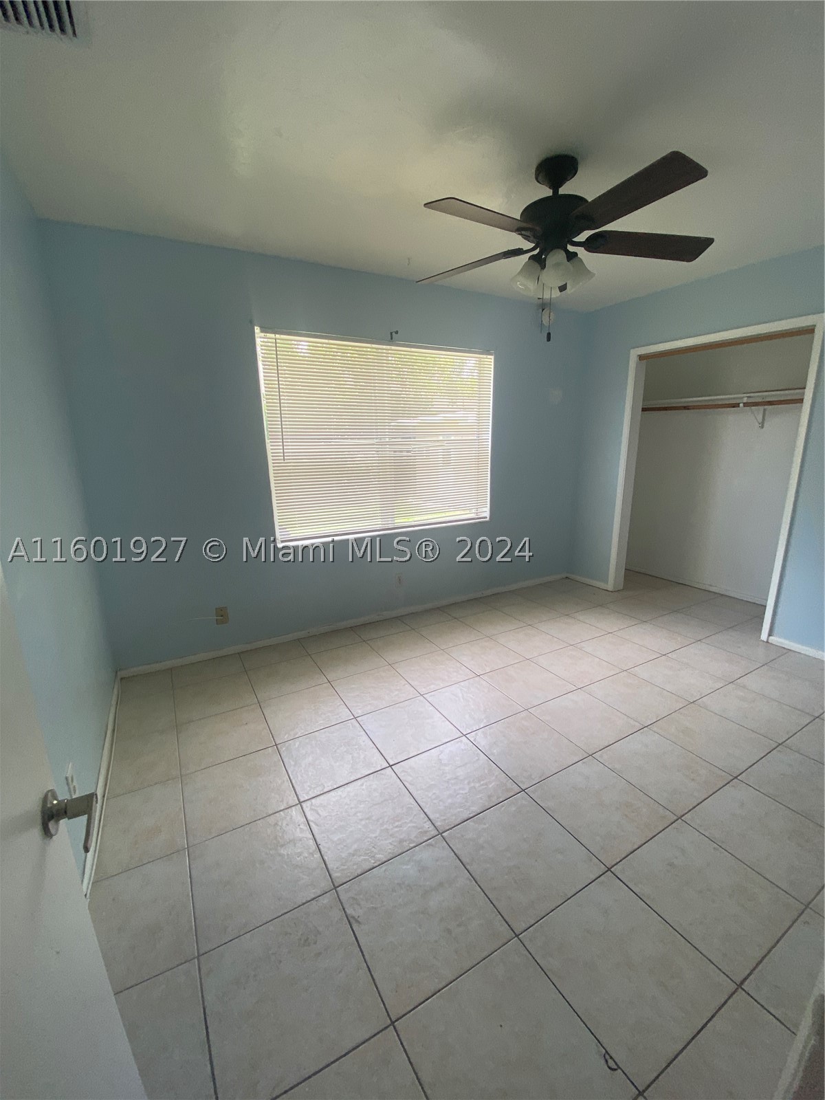 1739 SW 28th Ter, Fort Lauderdale FL 33312