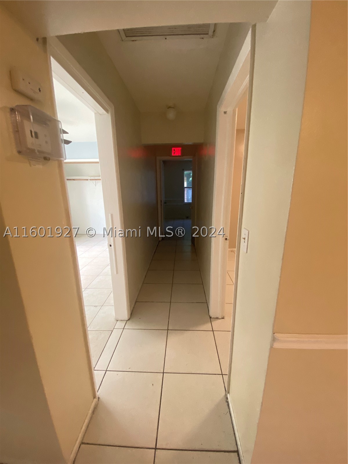 1739 SW 28th Ter, Fort Lauderdale FL 33312