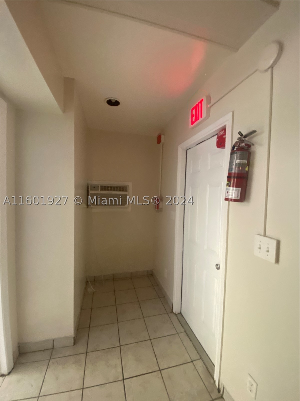 1739 SW 28th Ter, Fort Lauderdale FL 33312