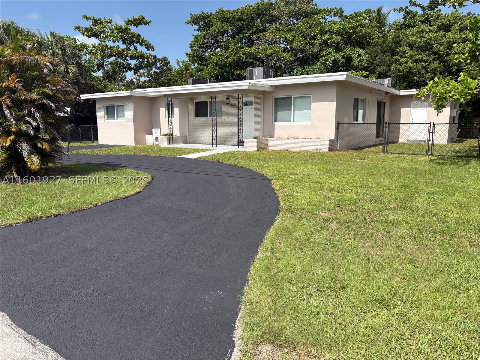 1739 SW 28th Ter, Fort Lauderdale FL 33312