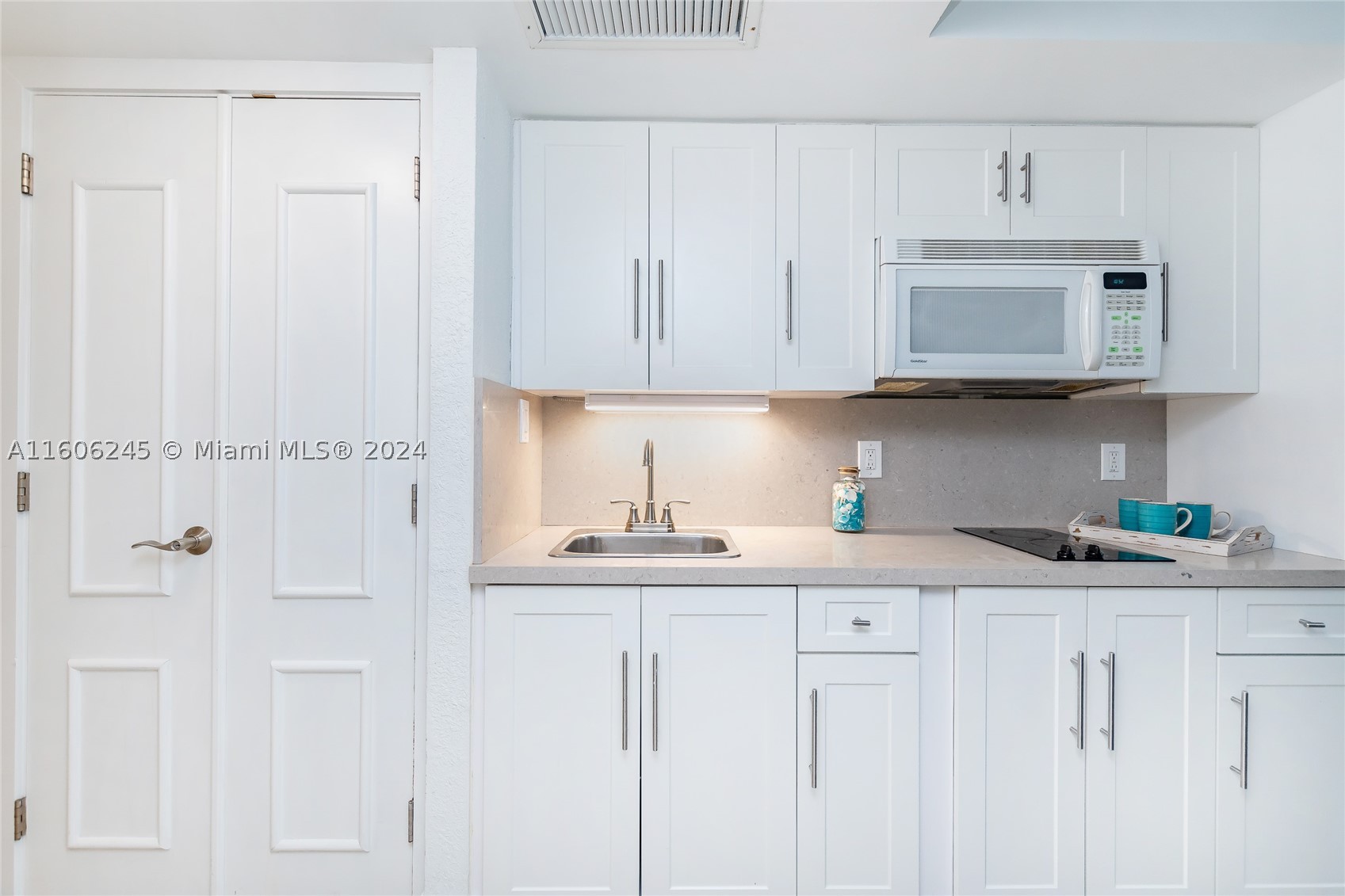 19201 Collins Ave(avlb 7/15/26) #318, Sunny Isles Beach FL 33160
