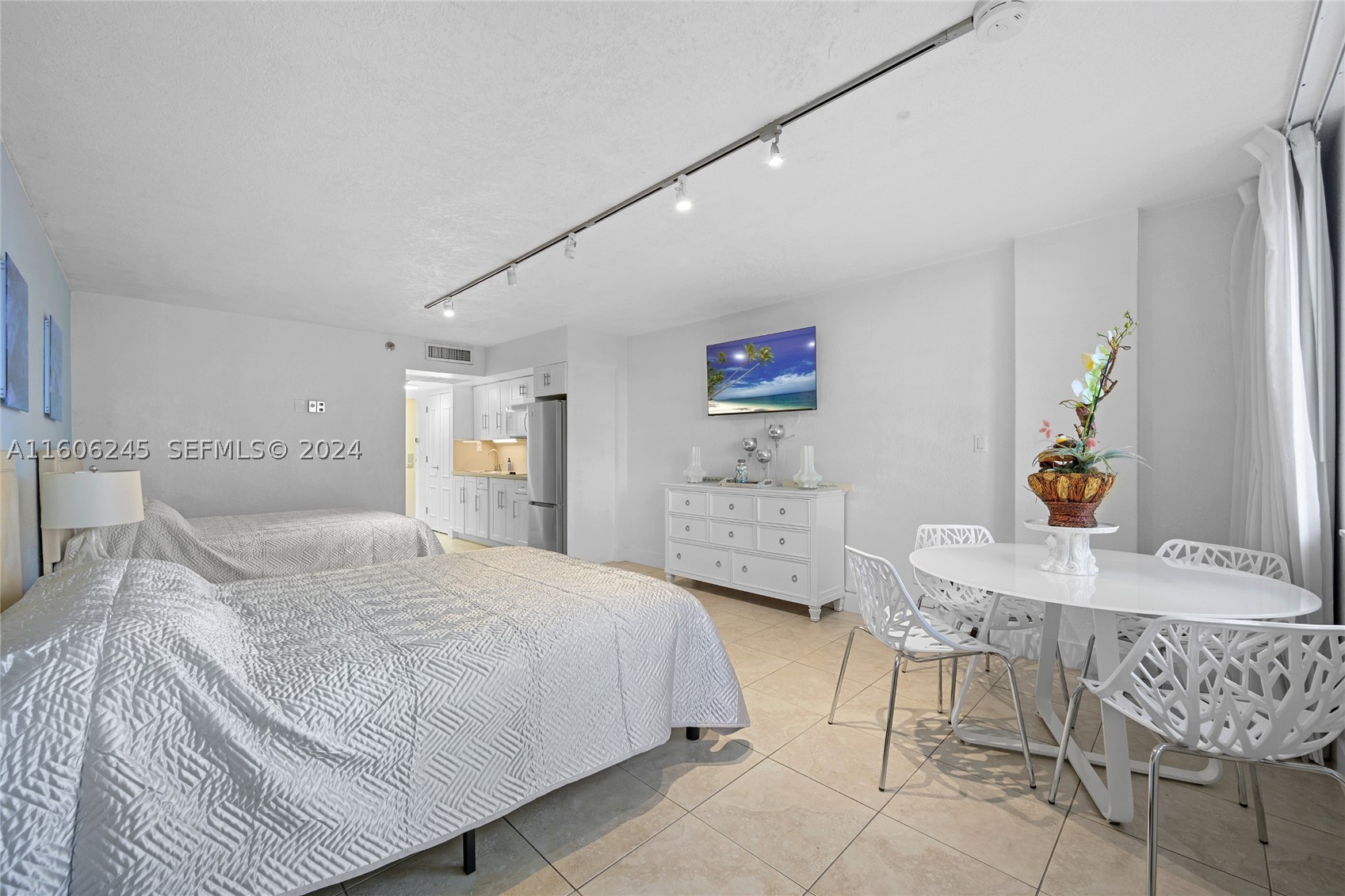 19201 Collins Ave #318, Sunny Isles Beach FL 33160