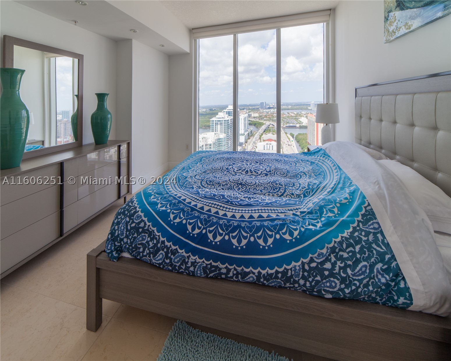 16699 Collins Ave(avlbnow) #3707, Sunny Isles Beach FL 33160