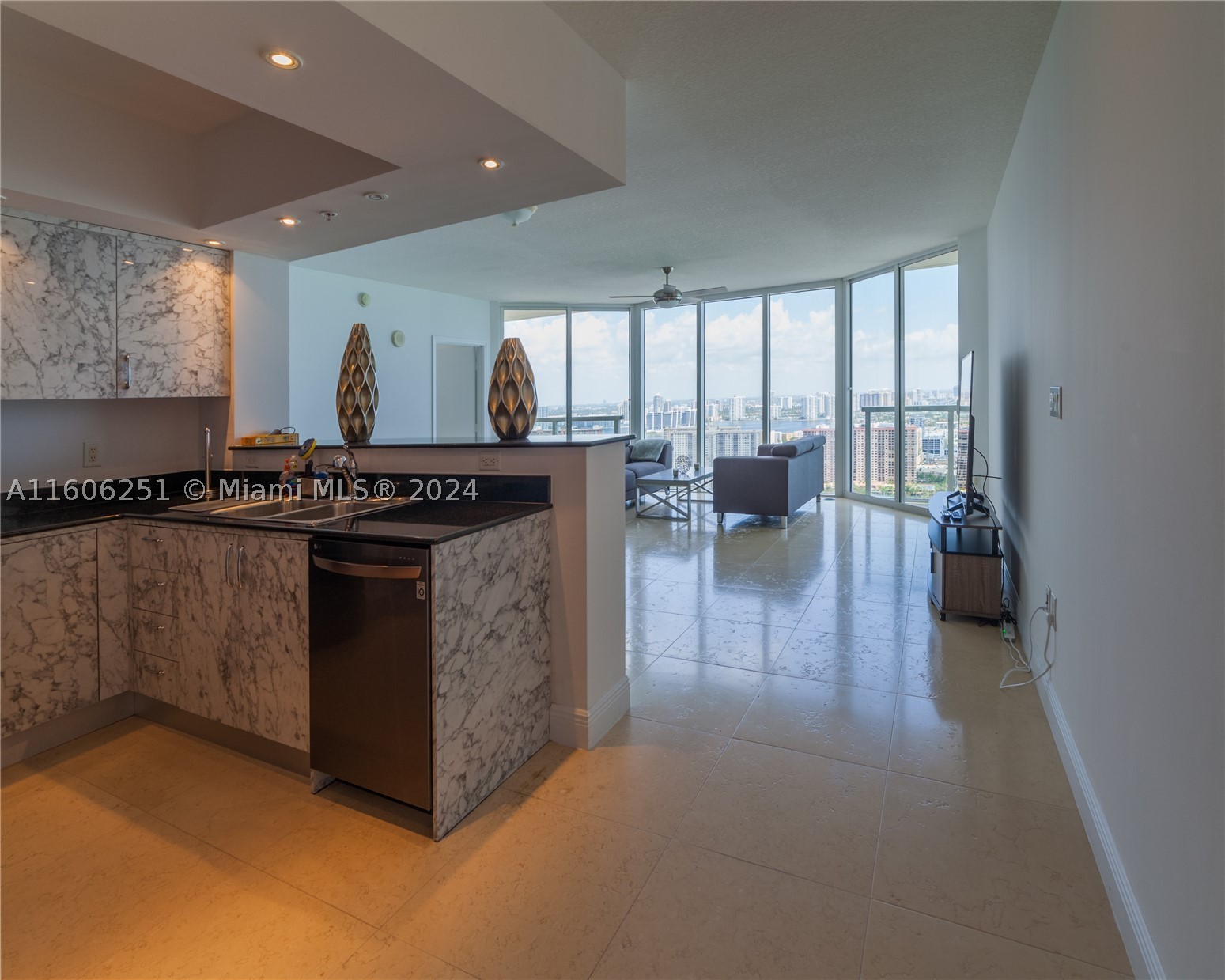 16699 Collins Ave(avlbnow) #3707, Sunny Isles Beach FL 33160