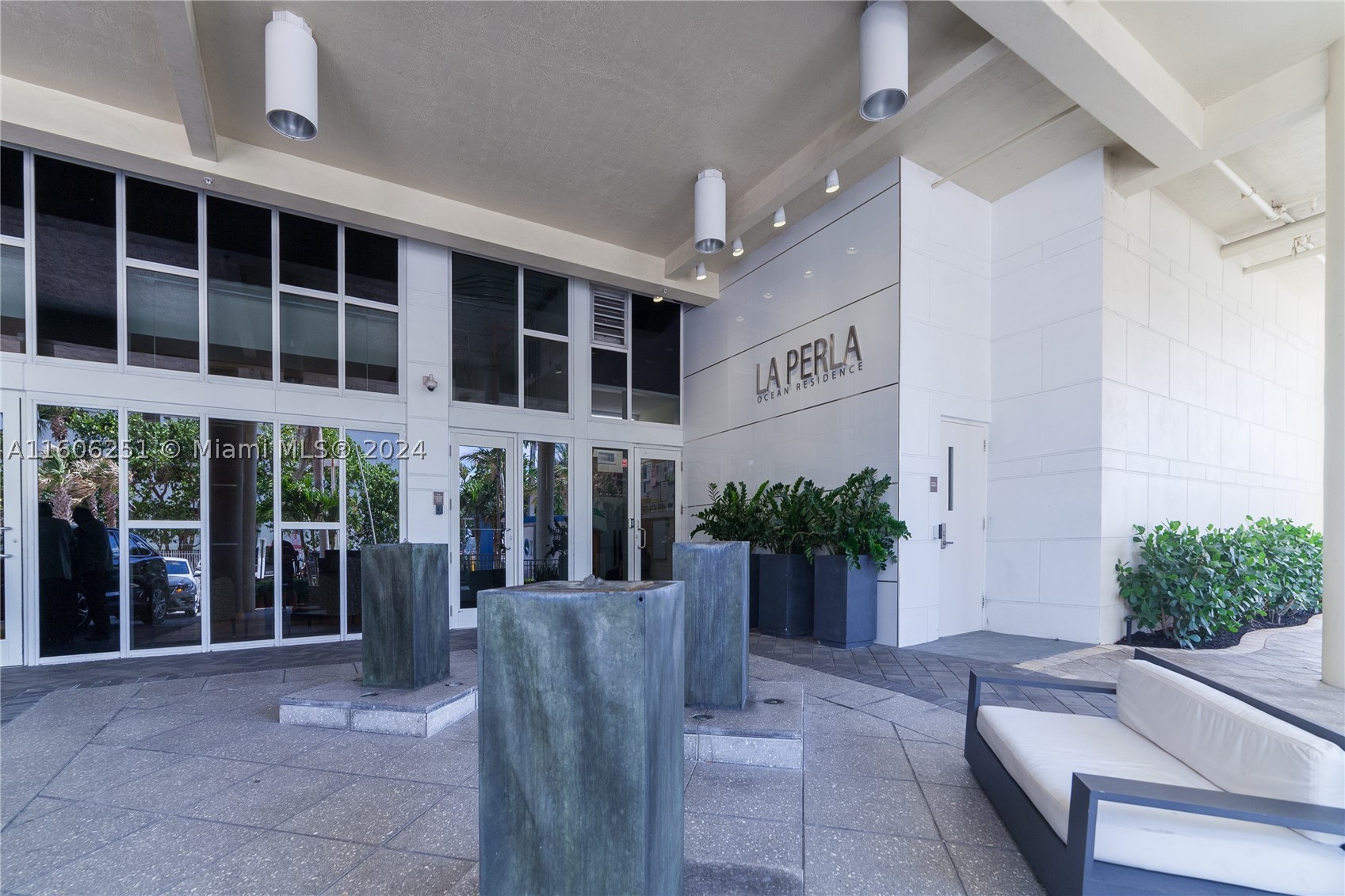 16699 Collins Ave(avlbnow) #3707, Sunny Isles Beach FL 33160