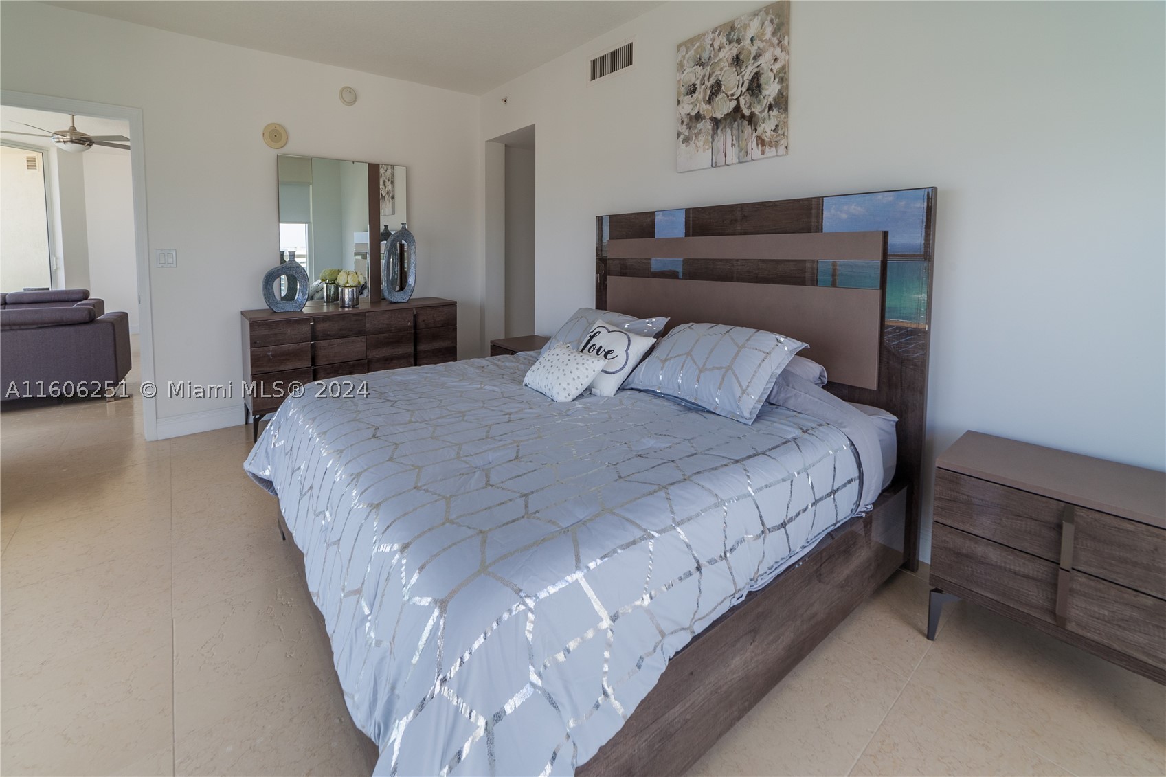 16699 Collins Ave(avlbnow) #3707, Sunny Isles Beach FL 33160
