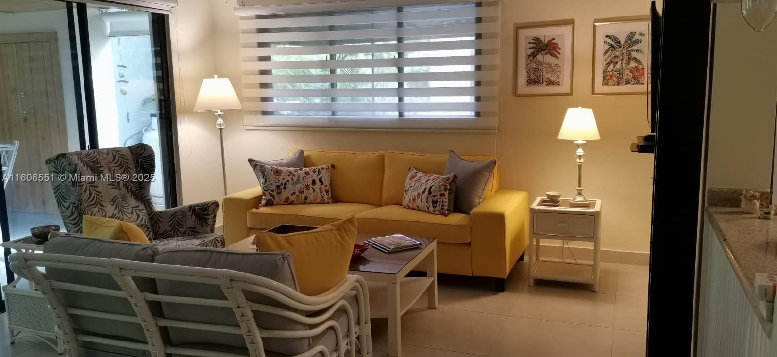 2100 Avenida Las Trinitarias, Juan Dolió, Rep Dom, Other FL 00000