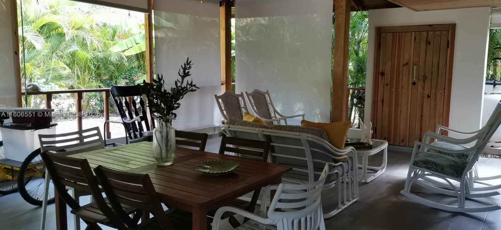 2100 Avenida Las Trinitarias, Juan Dolió, Rep Dom, Other FL 00000