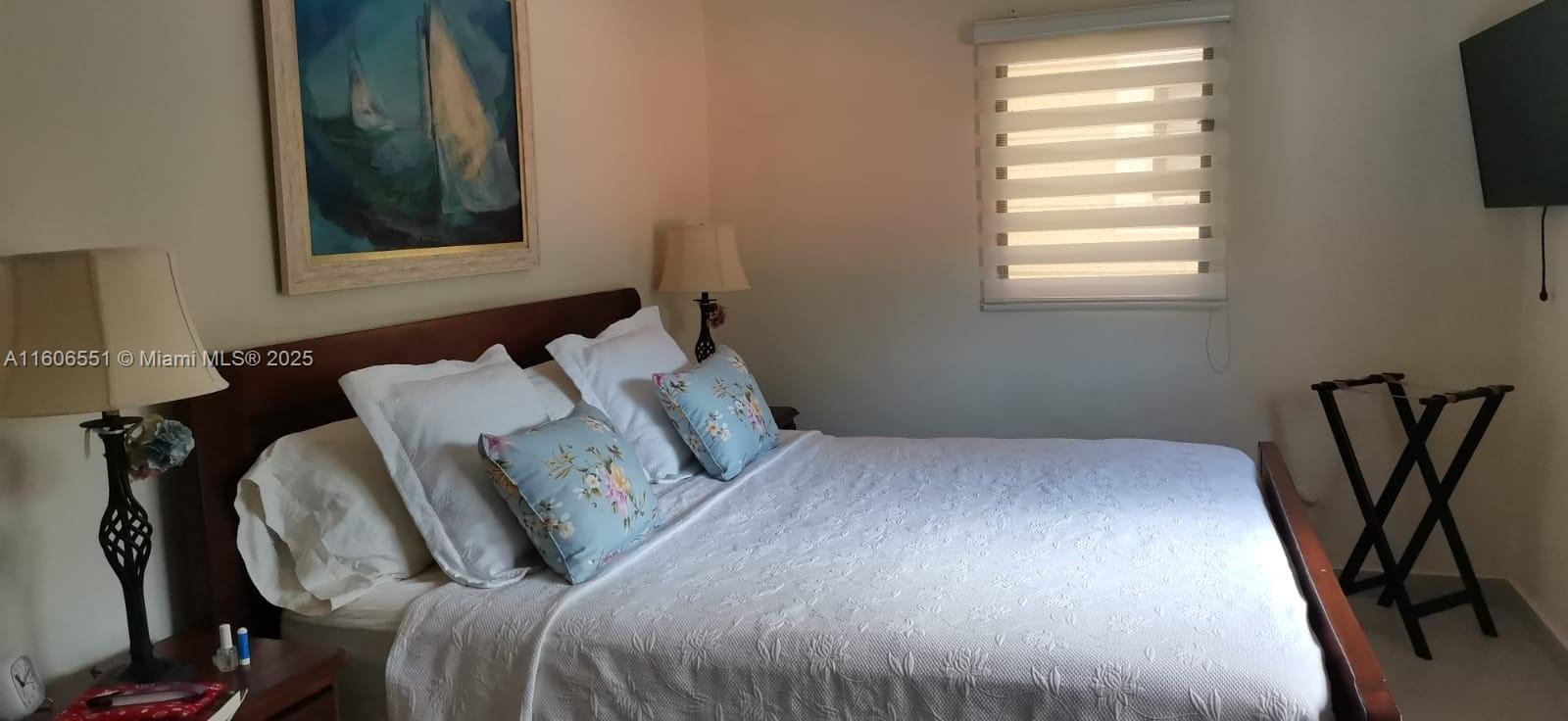 2100 Avenida Las Trinitarias, Juan Dolió, Rep Dom, Other FL 00000