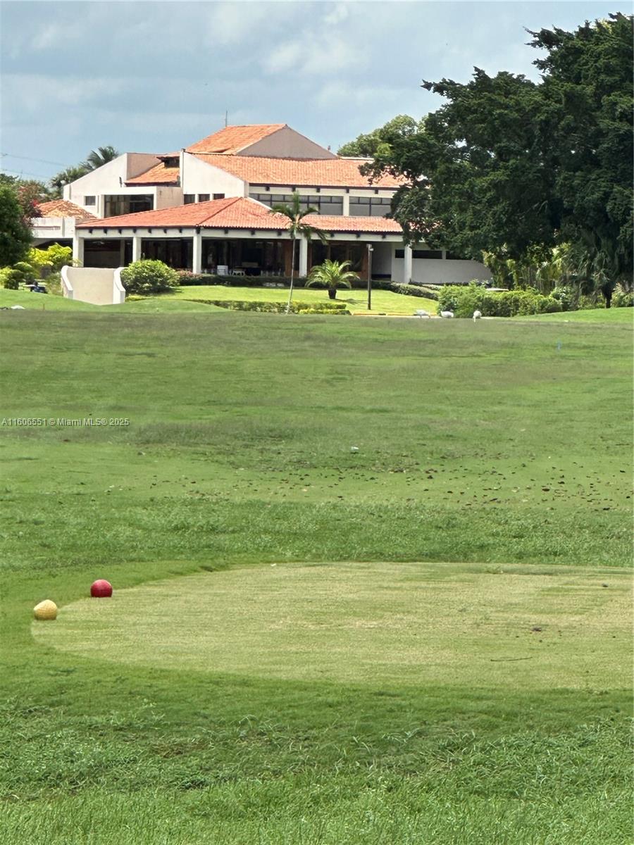2100 Avenida Las Trinitarias, Juan Dolió, Rep Dom, Other FL 00000