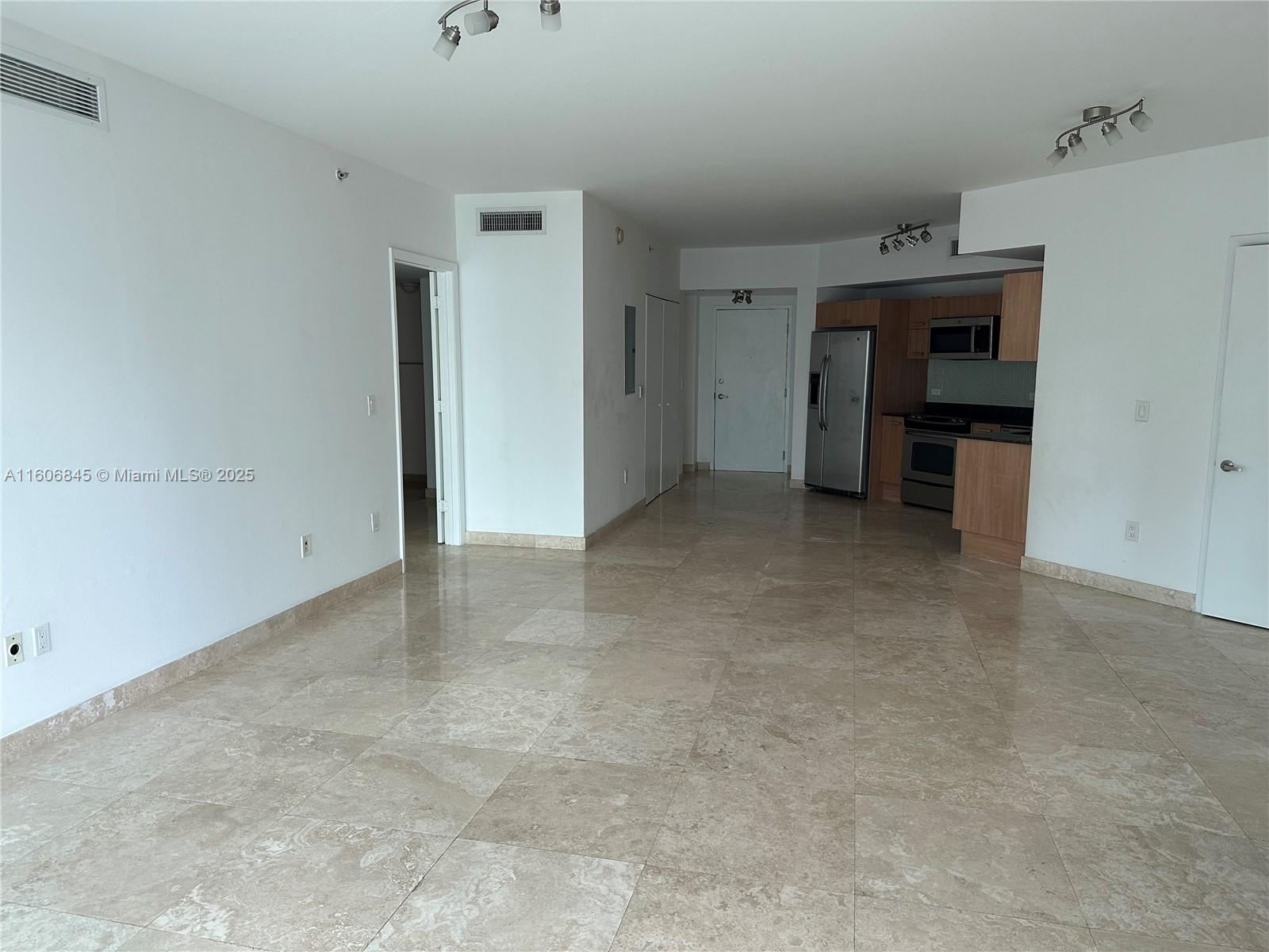 350 S Miami Ave #2302, Miami FL 33130