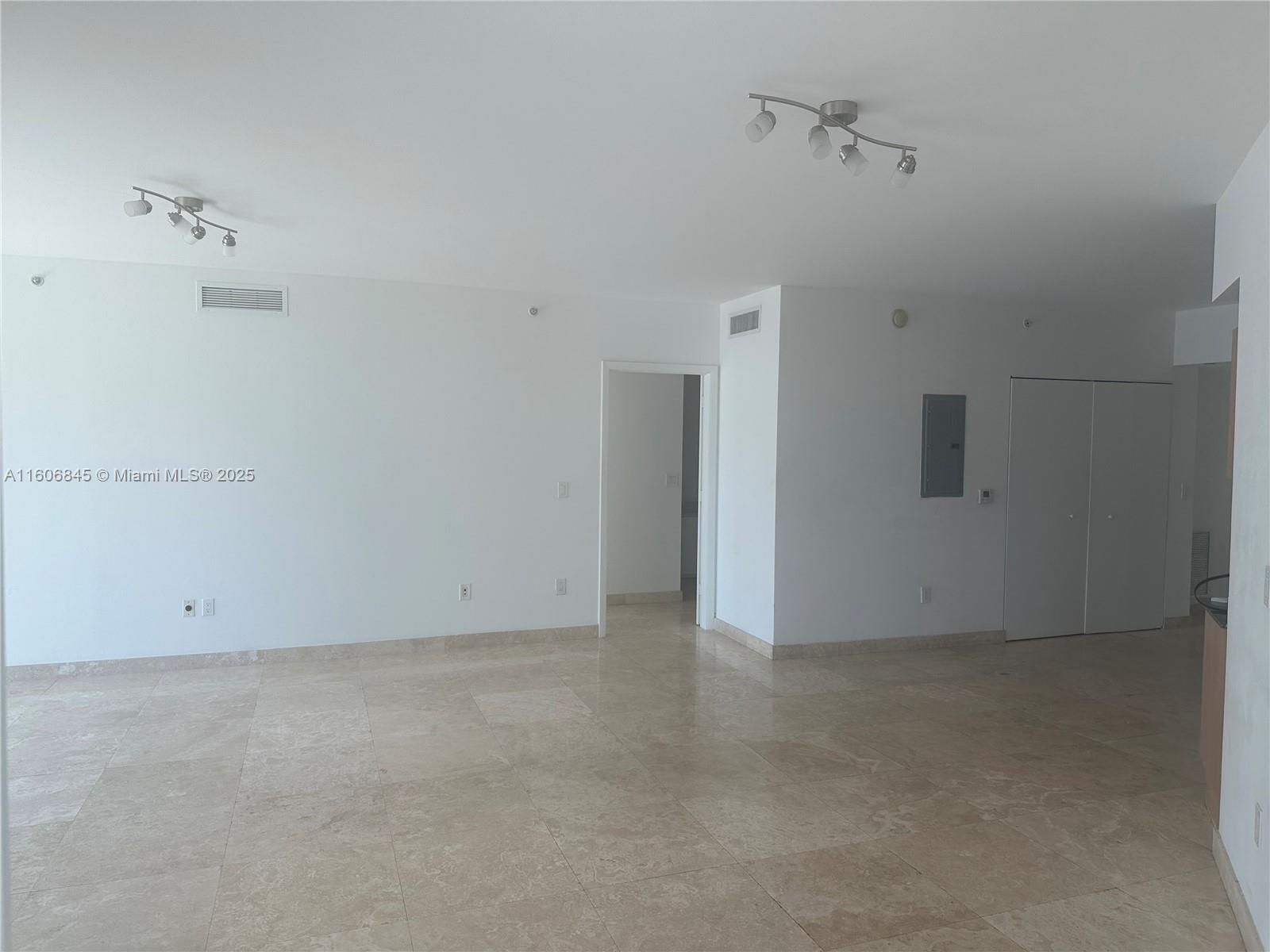 350 S Miami Ave #2302, Miami FL 33130