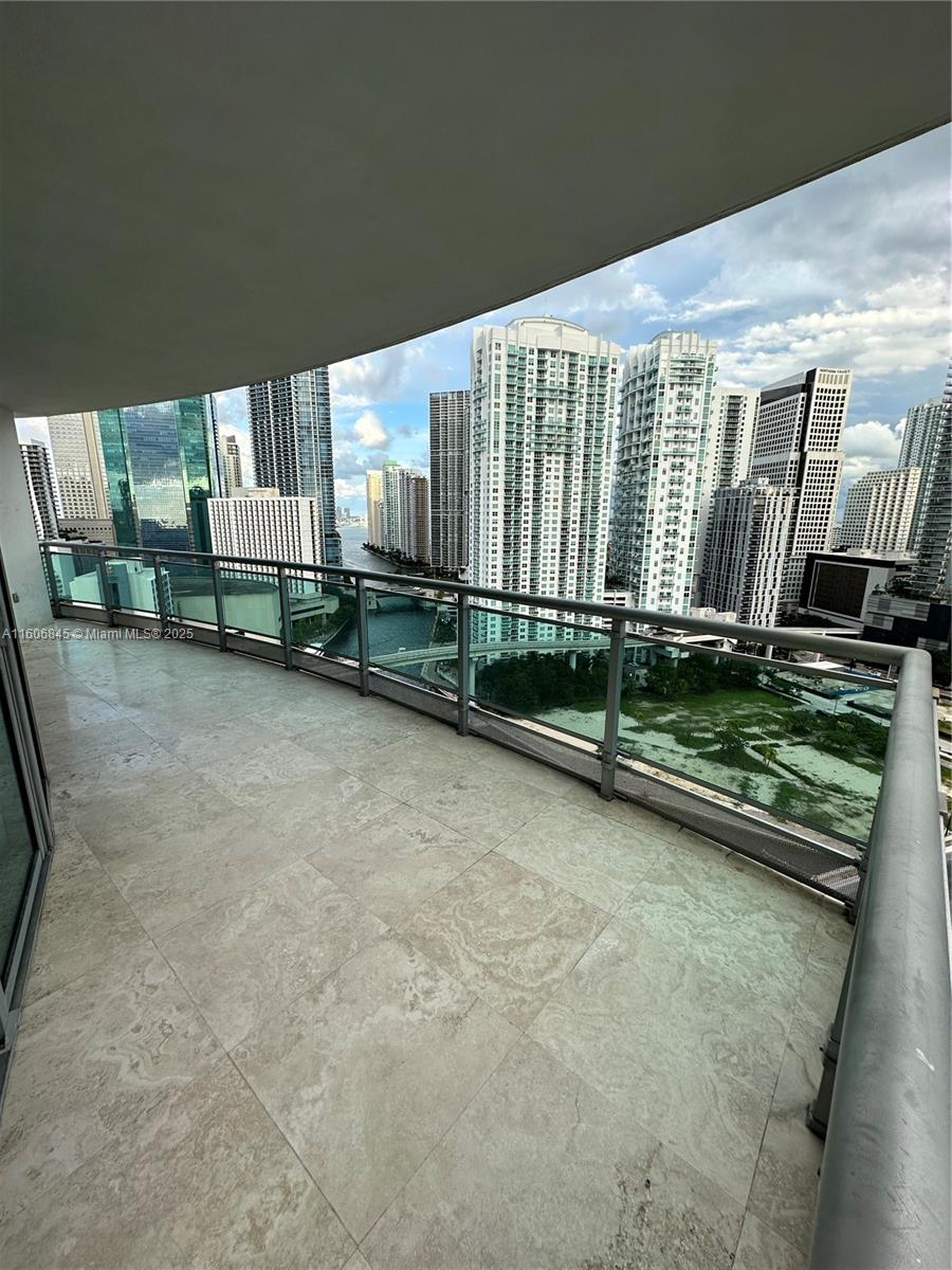 350 S Miami Ave #2302, Miami FL 33130
