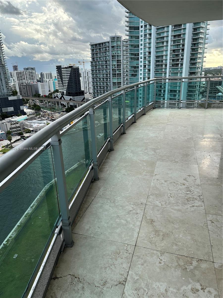 350 S Miami Ave #2302, Miami FL 33130
