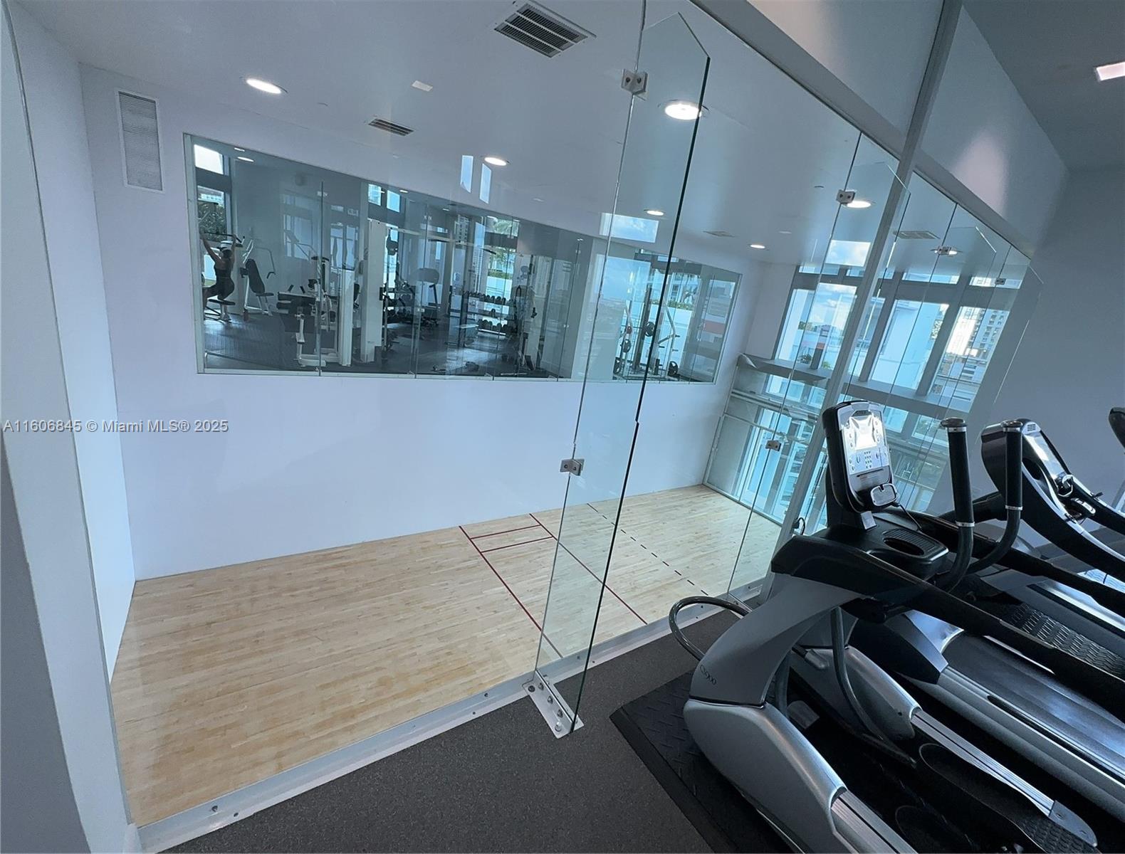 350 S Miami Ave #2302, Miami FL 33130