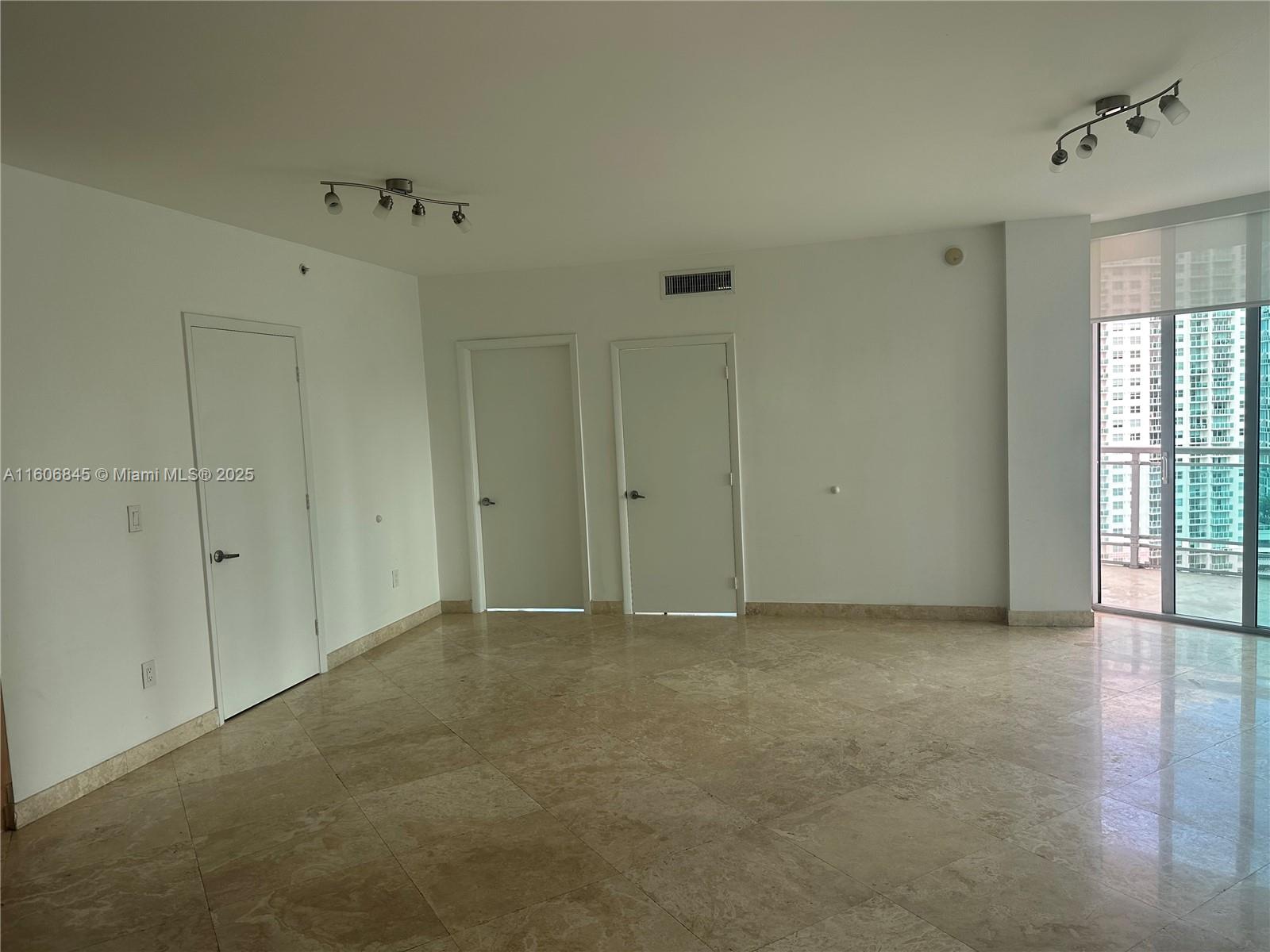 350 S Miami Ave #2302, Miami FL 33130