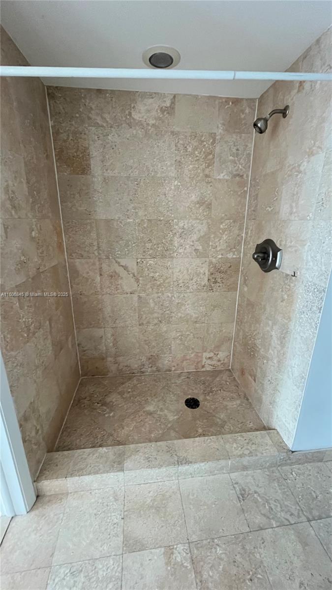 350 S Miami Ave #2302, Miami FL 33130
