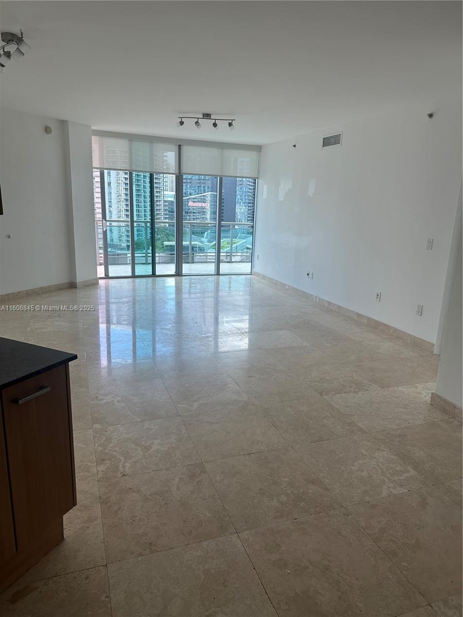 350 S Miami Ave #2302, Miami FL 33130