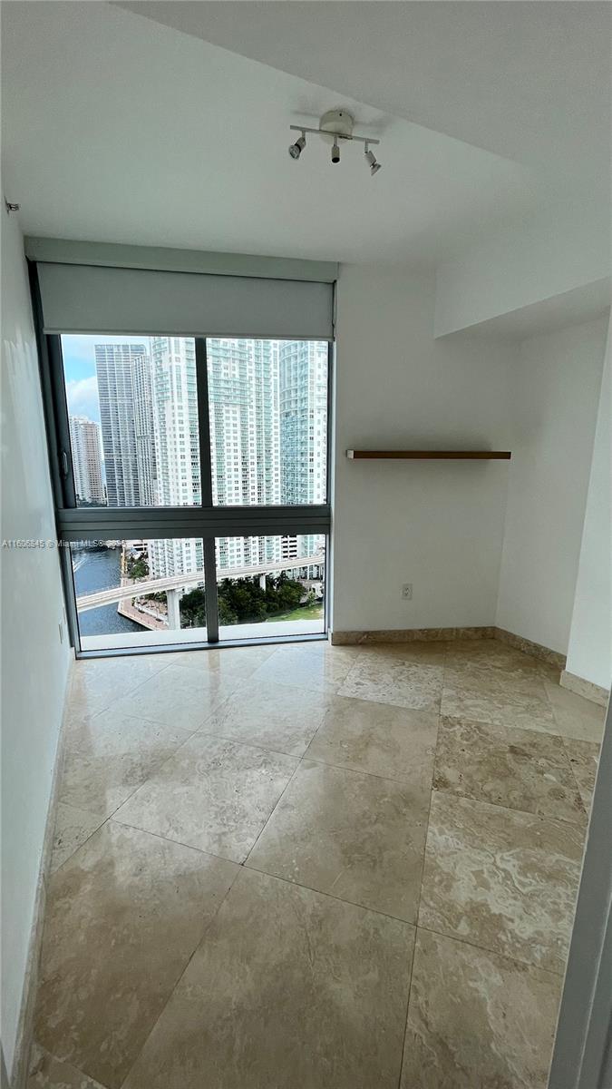 350 S Miami Ave #2302, Miami FL 33130