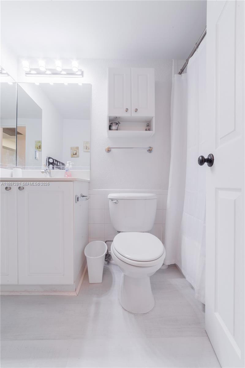 2501 S Ocean Dr #303, Hollywood FL 33019