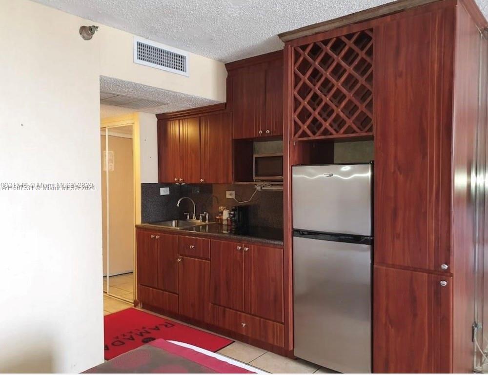 19201 Collins AveAVAILNOW #428, Sunny Isles Beach FL 33160