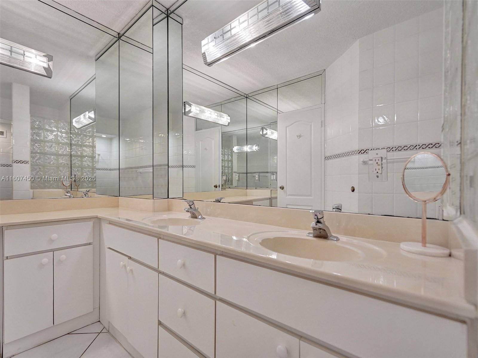 3725 S OCEAN DR #1506, Hollywood FL 33019