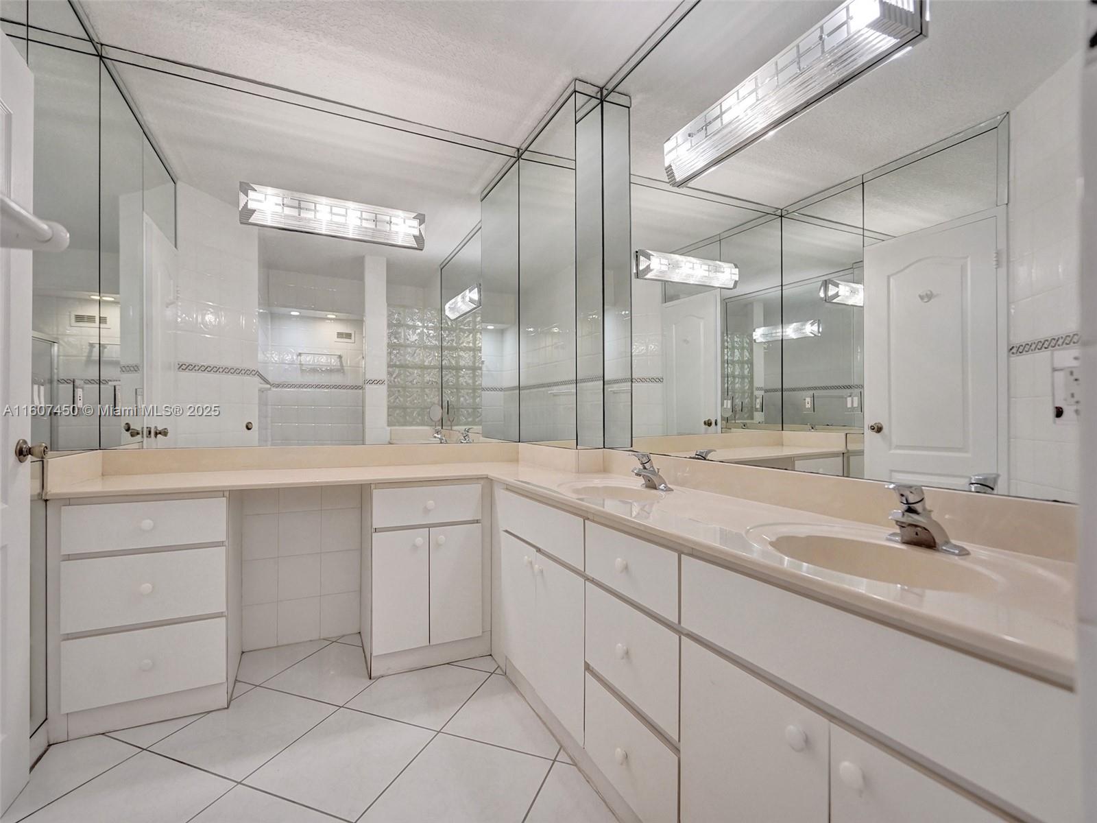 3725 S OCEAN DR #1506, Hollywood FL 33019