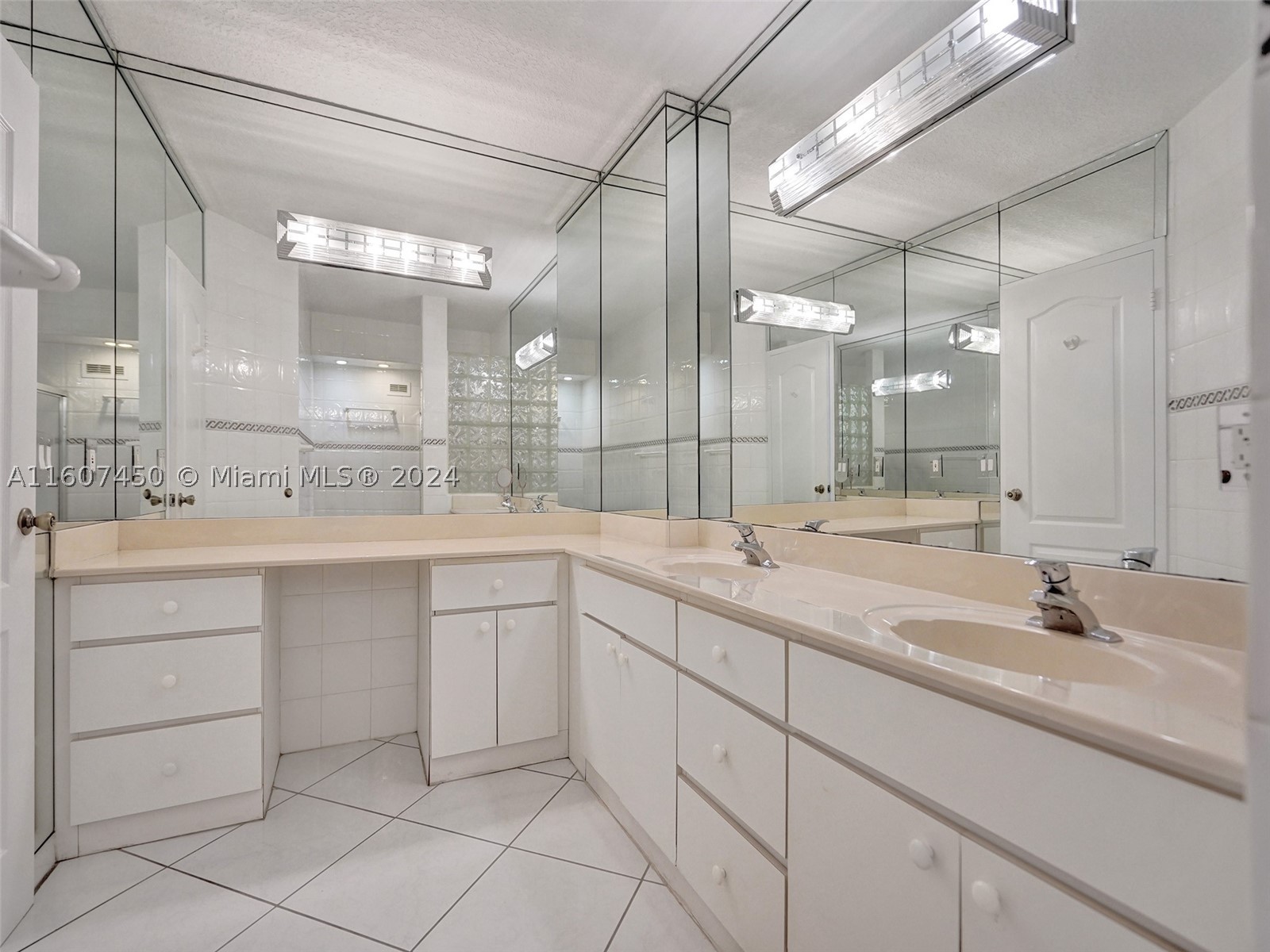 3725 S OCEAN DR #1506, Hollywood FL 33019