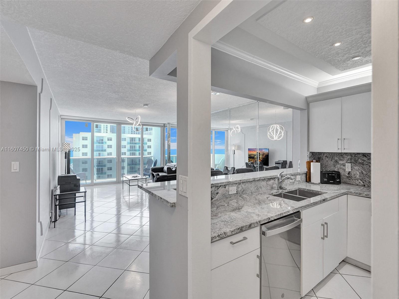 3725 S OCEAN DR #1506, Hollywood FL 33019