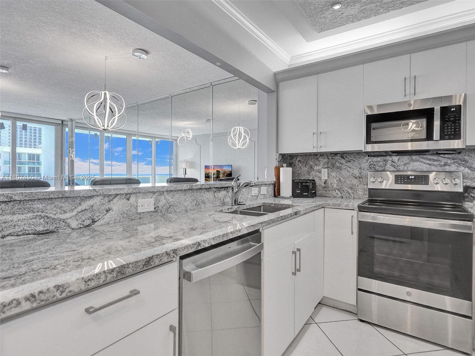 3725 S OCEAN DR #1506, Hollywood FL 33019