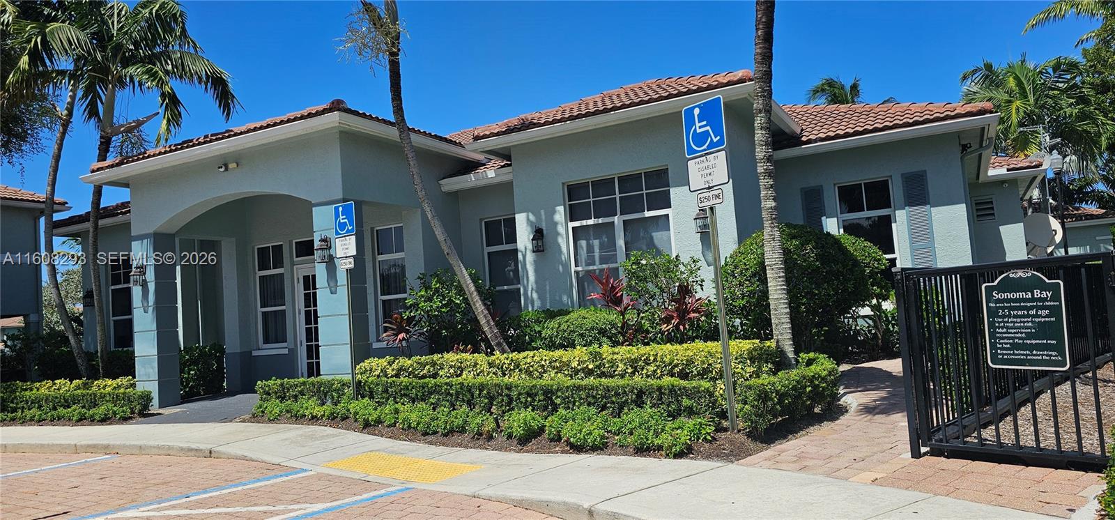 3556 Oleander Ter #3556, Riviera Beach FL 33404