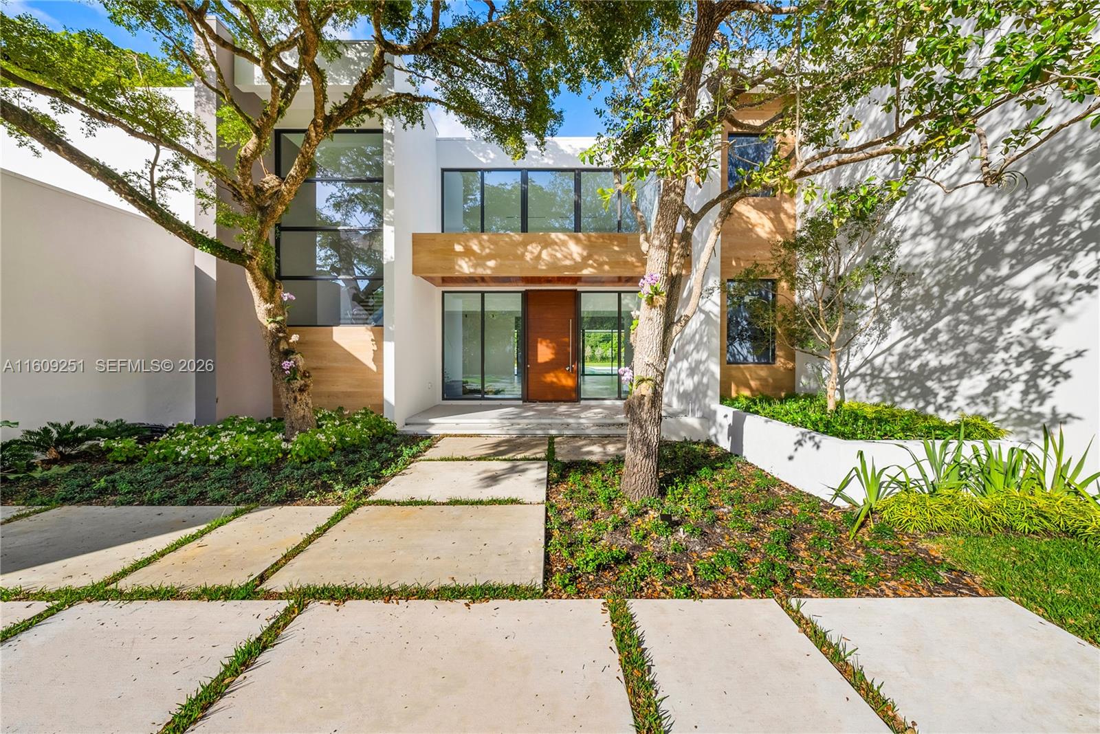 6675 SW 96th St, Pinecrest FL 33156