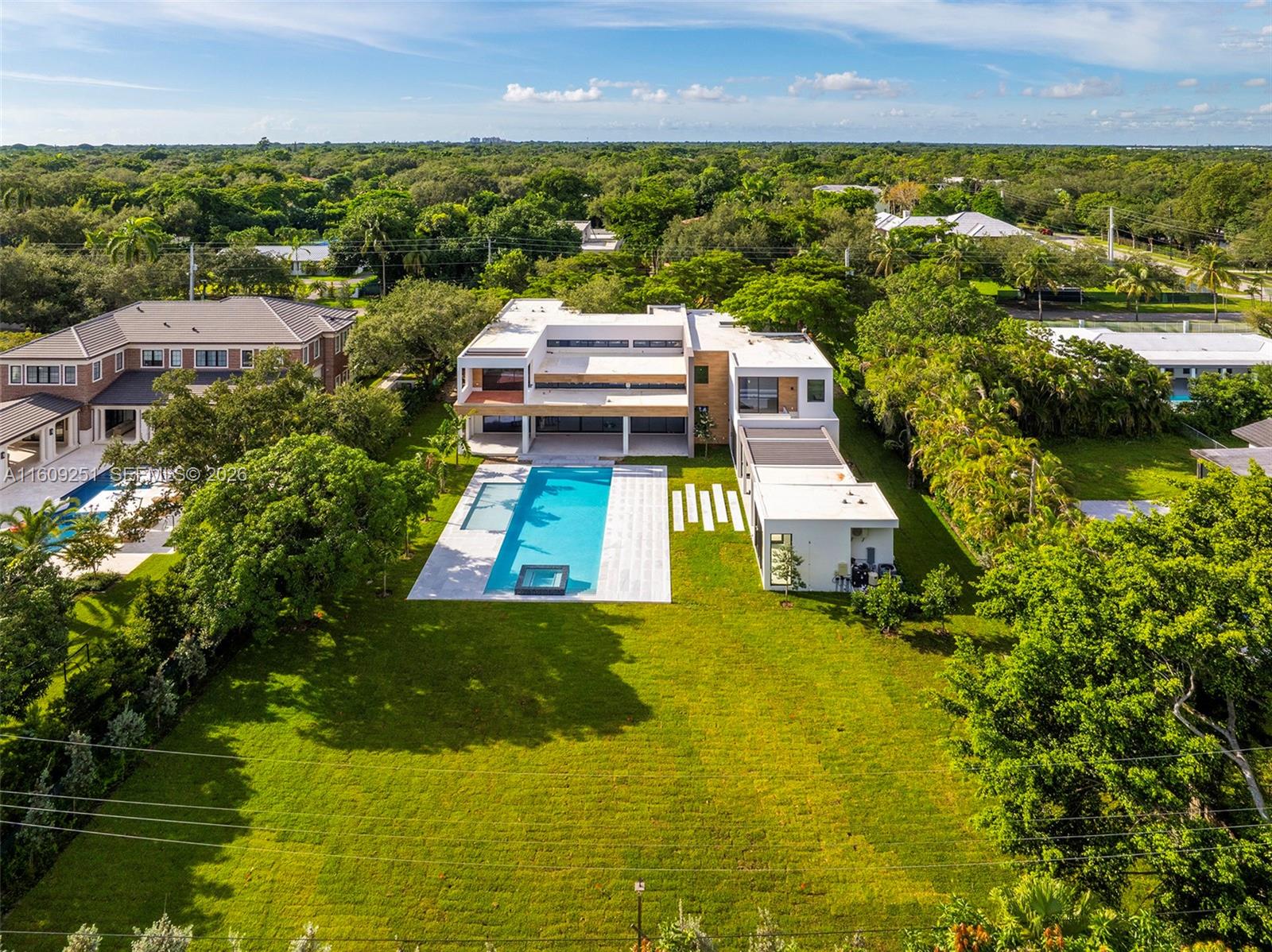 6675 SW 96th St, Pinecrest FL 33156