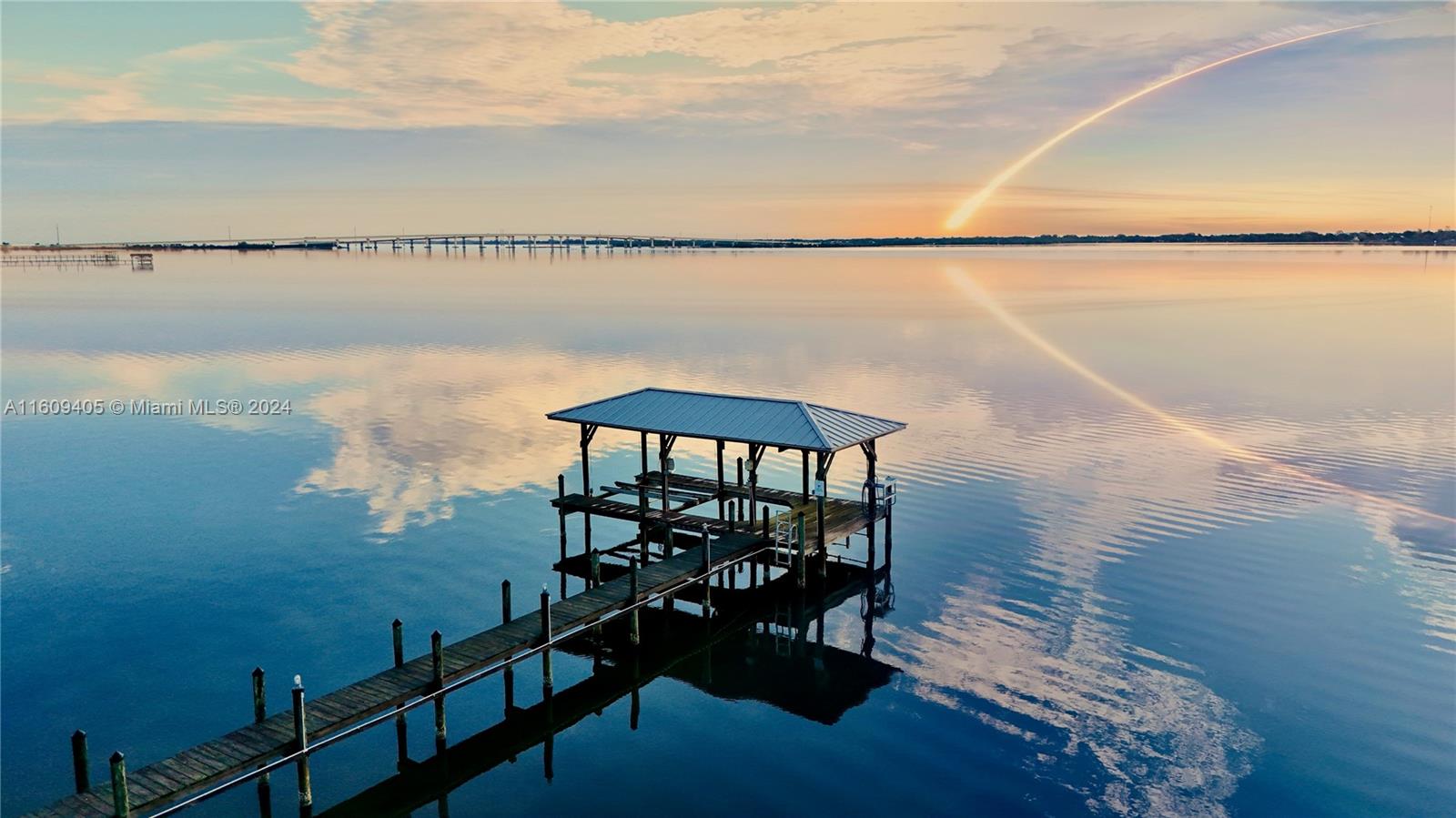 1613 N Indian River Drive, Cocoa FL 32922