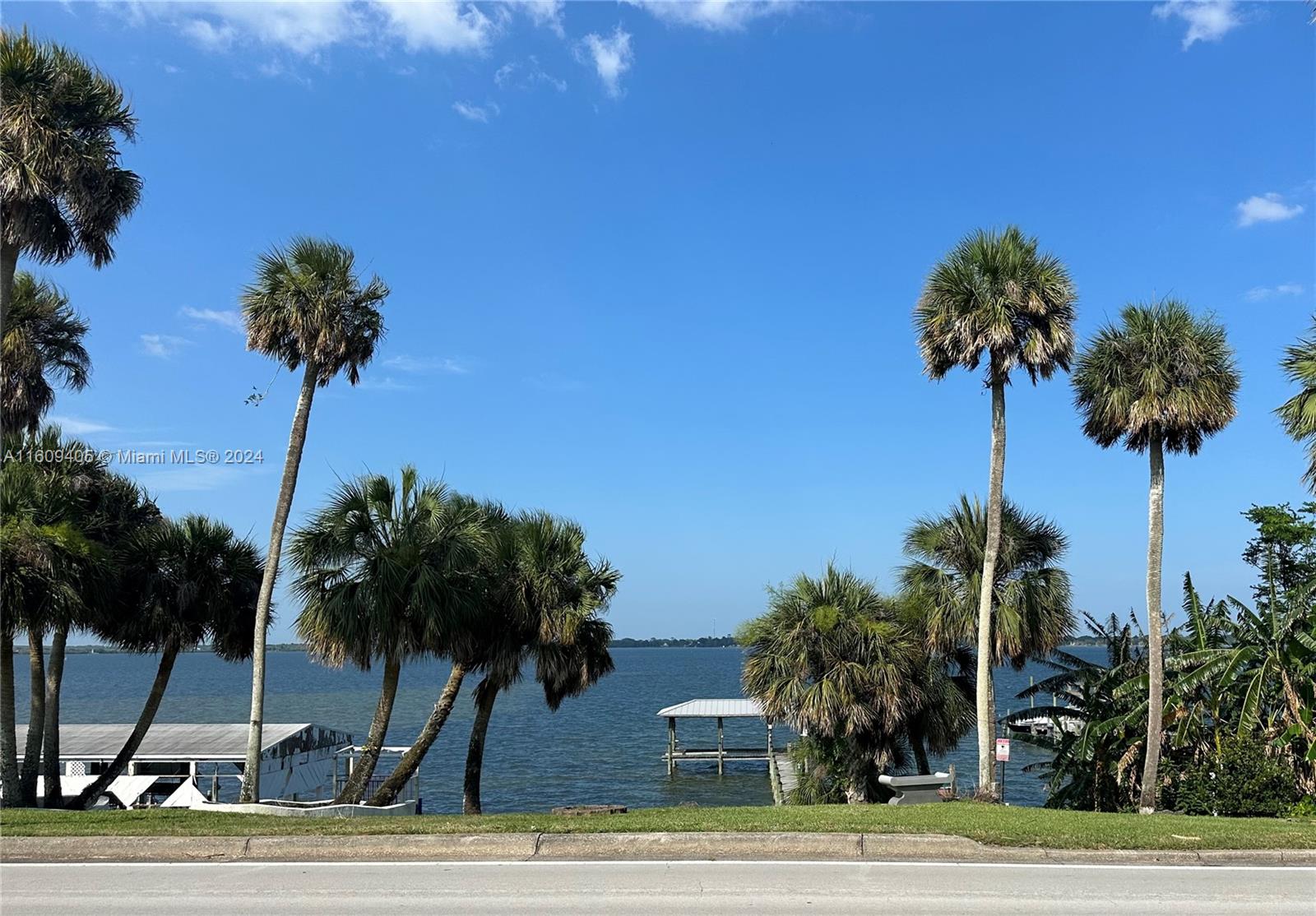 1613 N Indian River Drive, Cocoa FL 32922