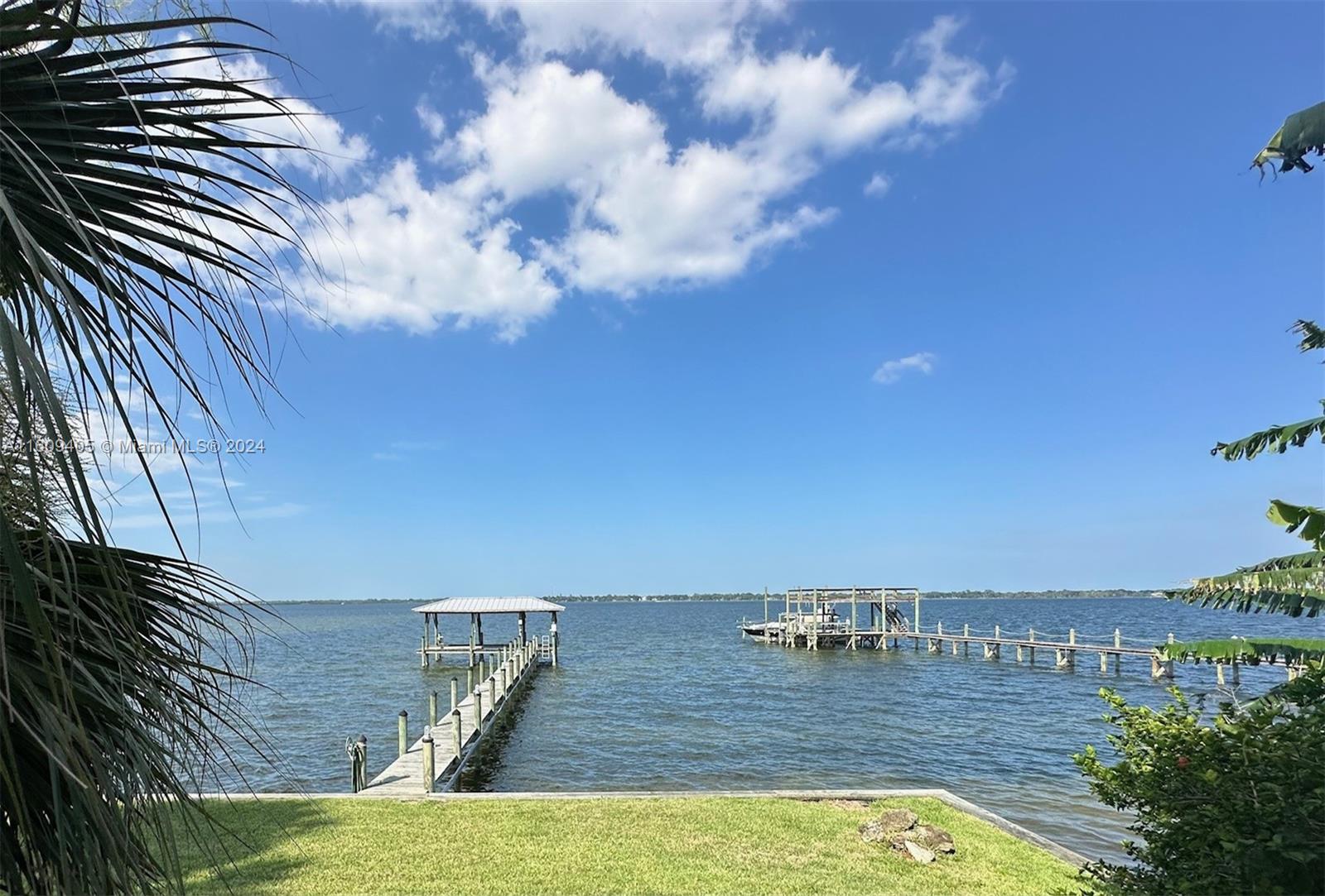 1613 N Indian River Drive, Cocoa FL 32922