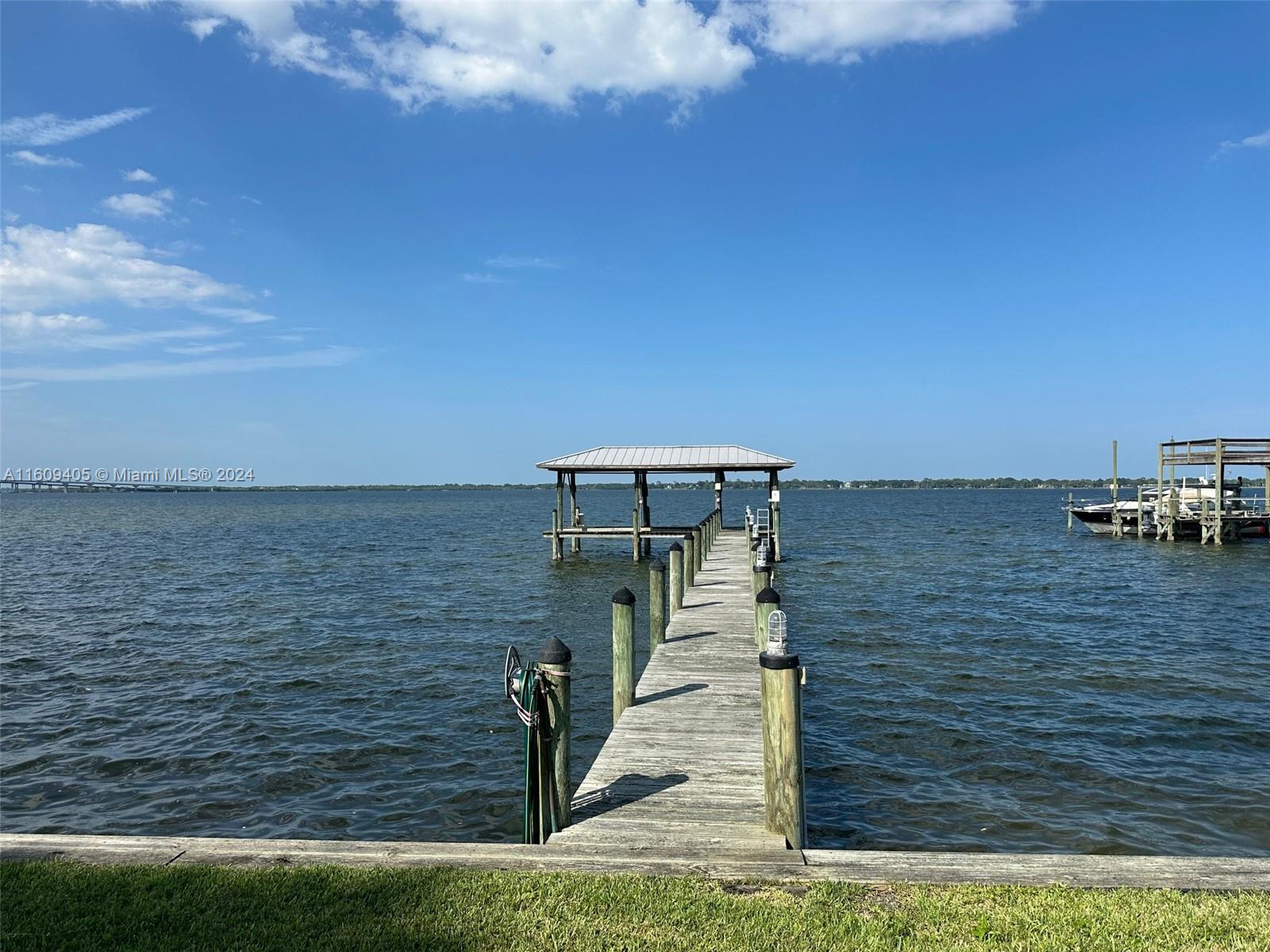 1613 N Indian River Drive, Cocoa FL 32922