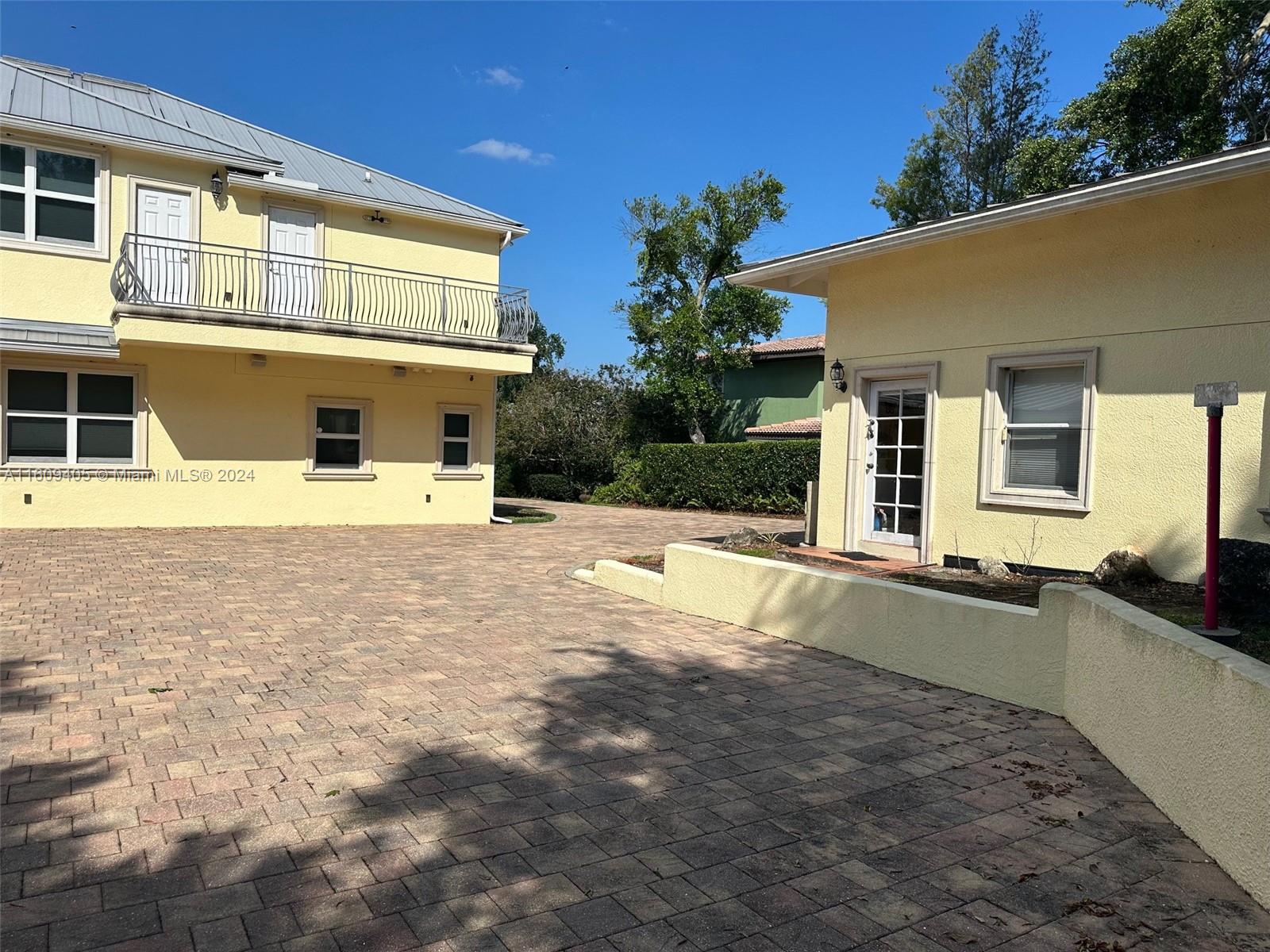 1613 N Indian River Drive, Cocoa FL 32922