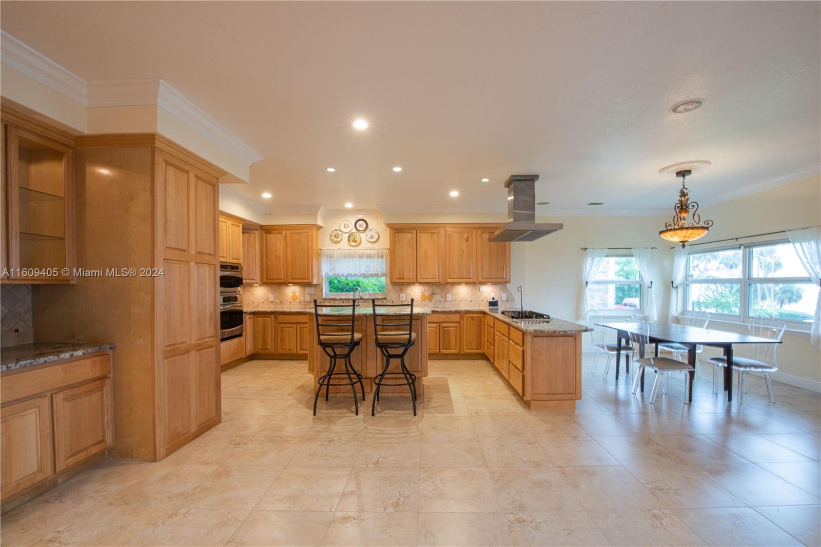 1613 N Indian River Drive, Cocoa FL 32922