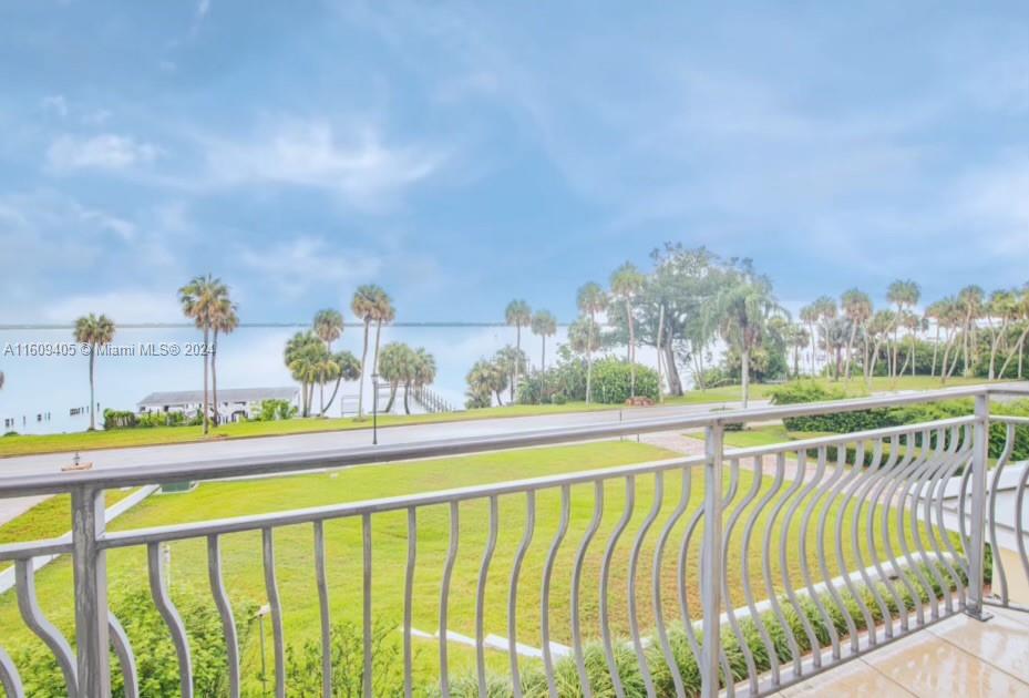 1613 N Indian River Drive, Cocoa FL 32922