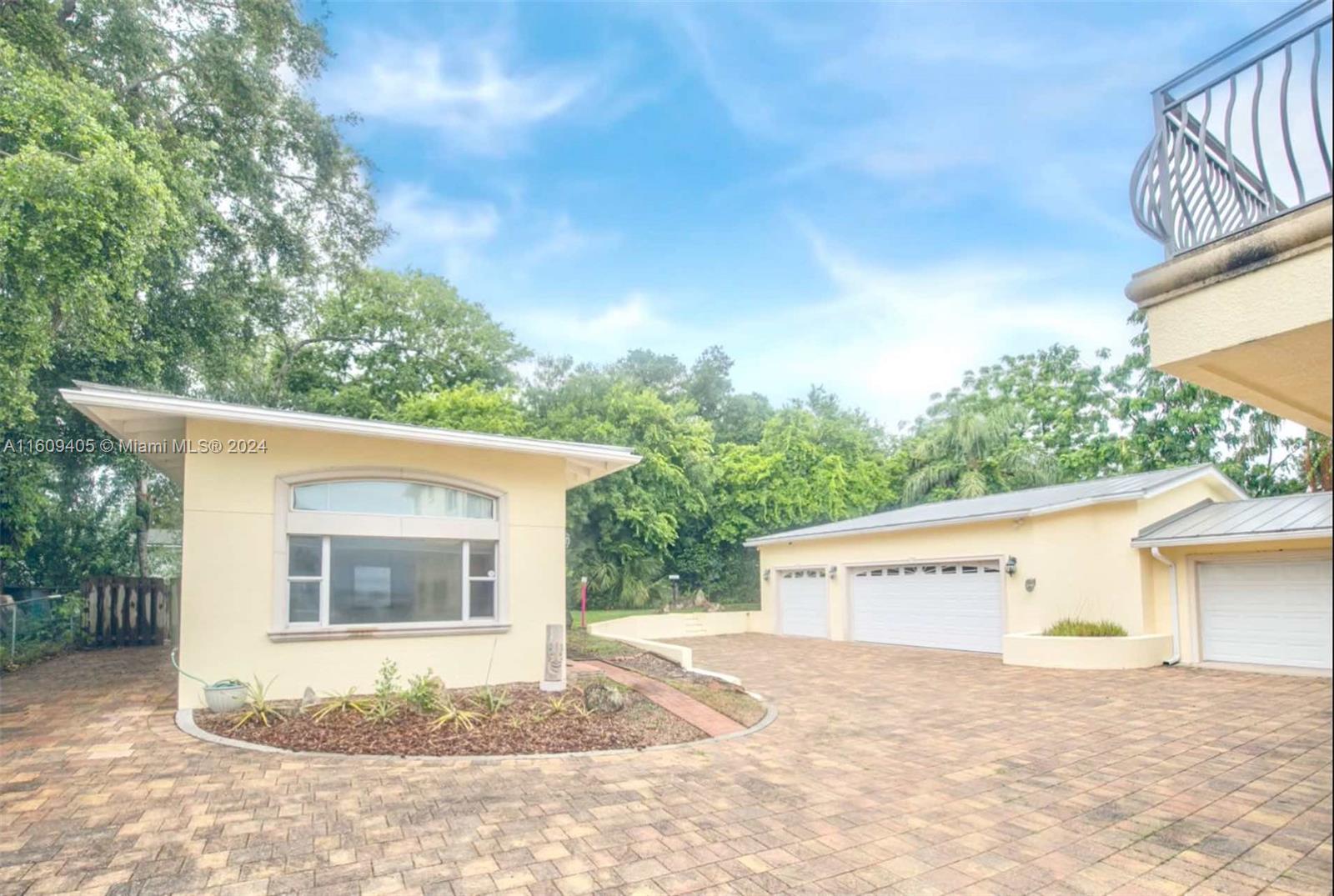 1613 N Indian River Drive, Cocoa FL 32922