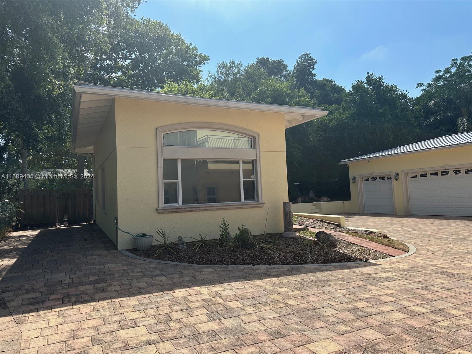 1613 N Indian River Drive, Cocoa FL 32922