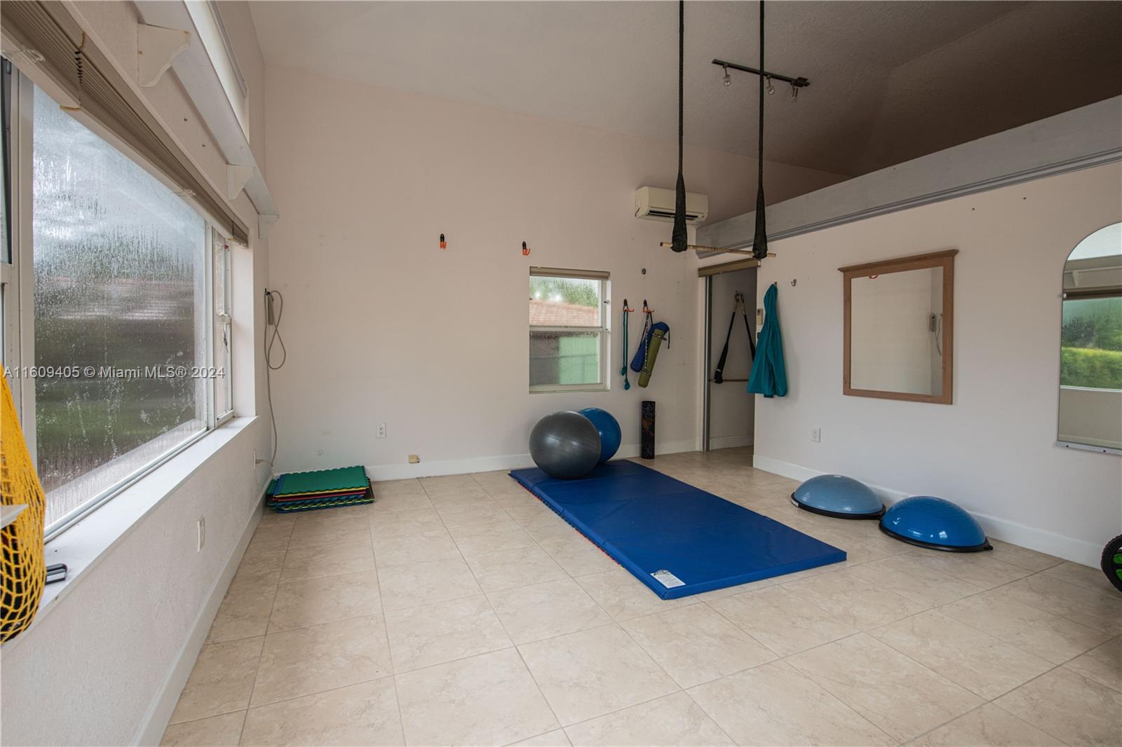 1613 N Indian River Drive, Cocoa FL 32922