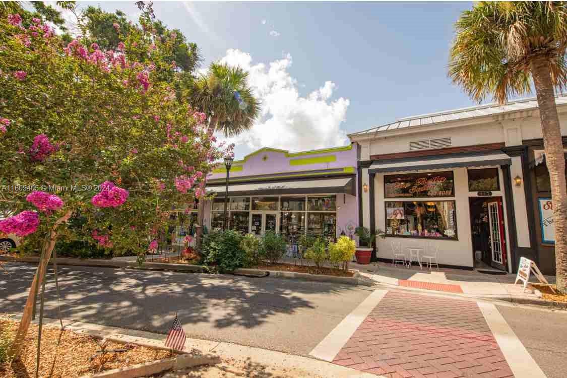 1613 N Indian River Drive, Cocoa FL 32922